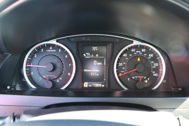 2016 TOYOTA CAMRY SE - TOY123747B