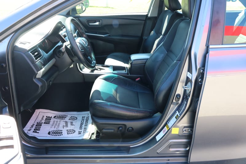 2016 TOYOTA CAMRY SE - TOY123747B