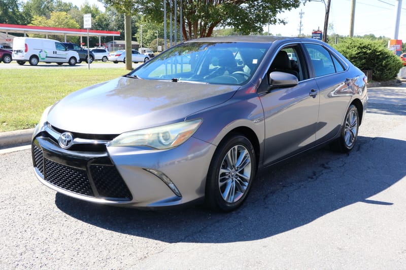 2016 TOYOTA CAMRY SE - TOY123747B