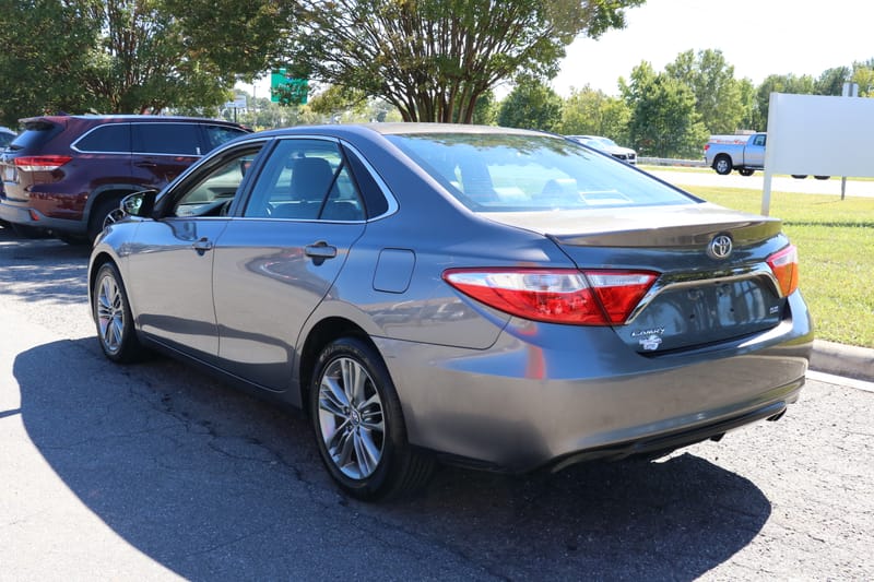 2016 TOYOTA CAMRY SE - TOY123747B