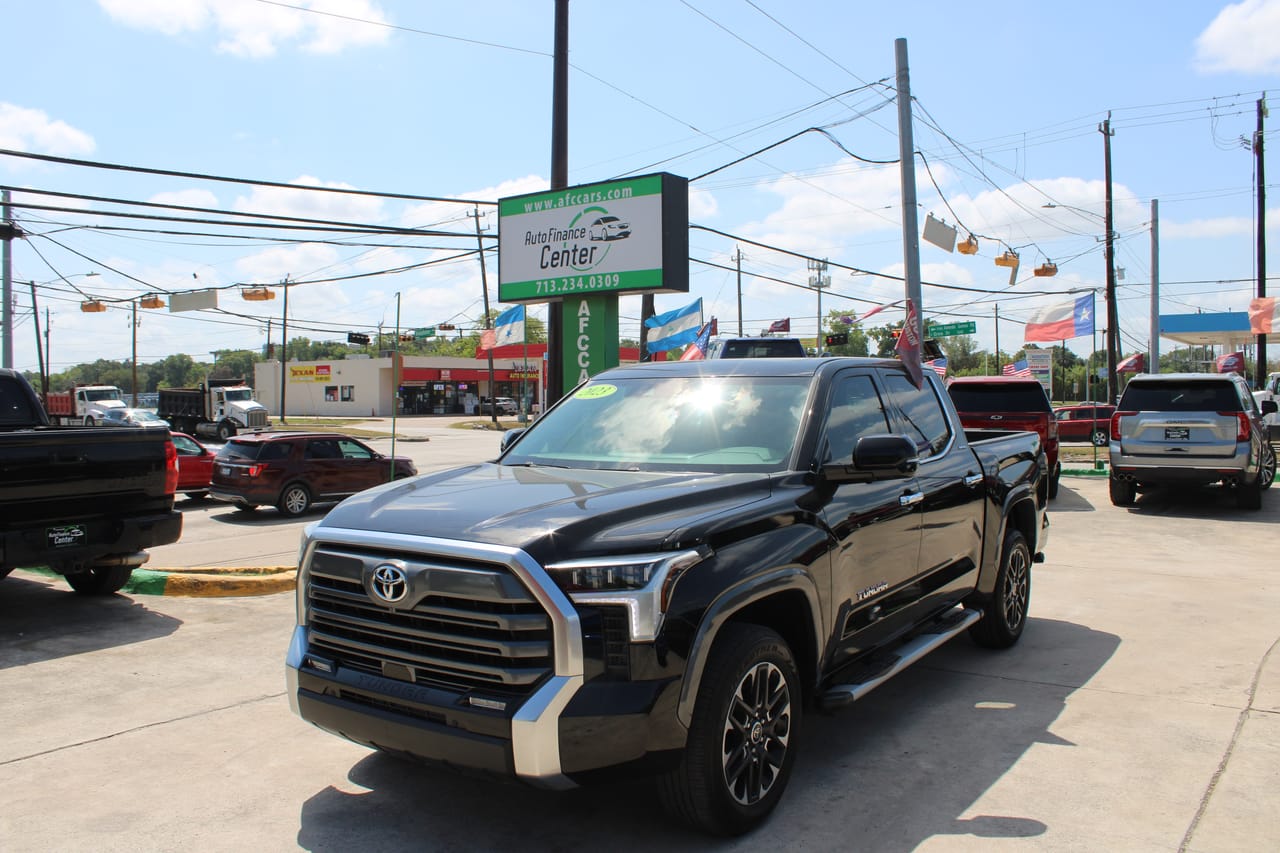 2023 TOYOTA TUNDRA - TOY124926 — photo 1 of 26