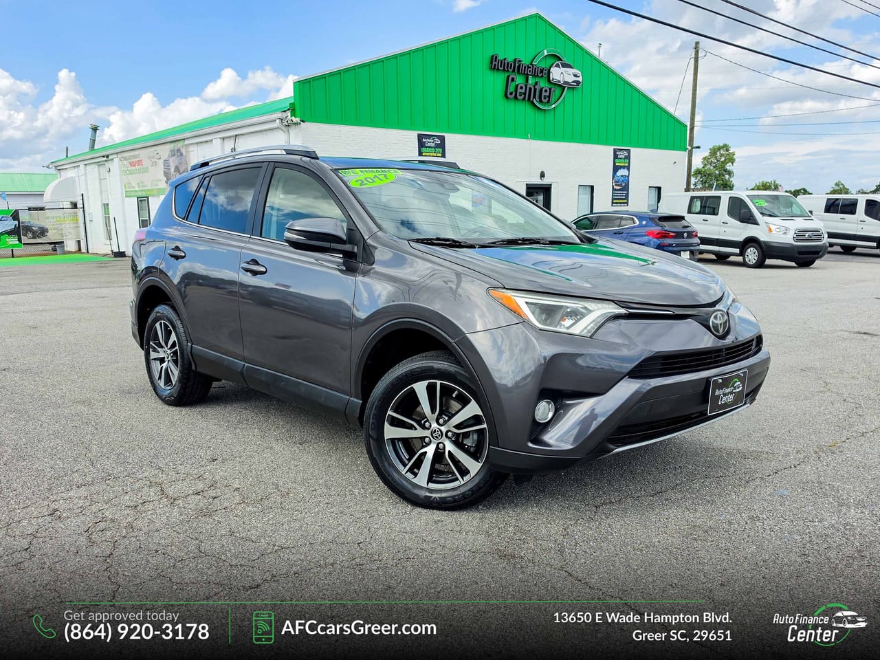 2017 TOYOTA RAV4 XLE - TOY127110 — photo 1 of 27