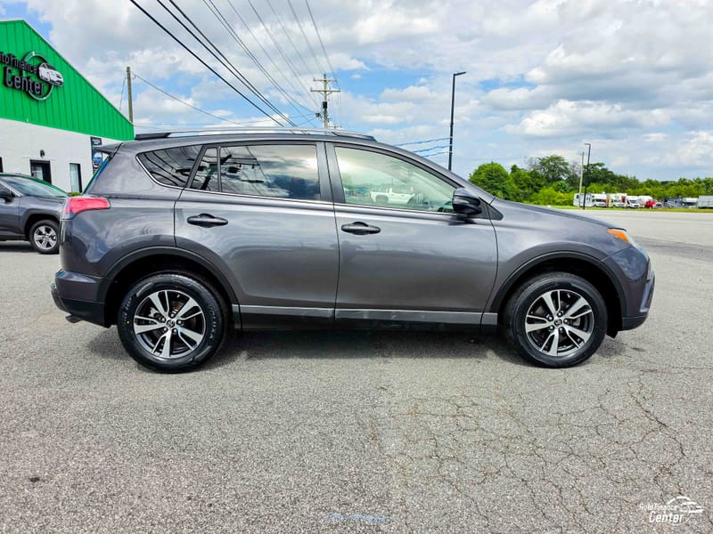 2017 TOYOTA RAV4 XLE - TOY127110