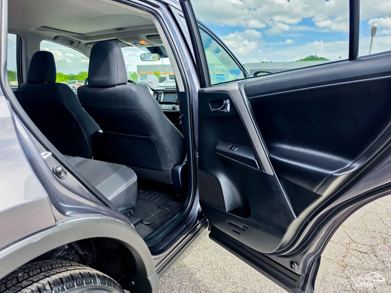 2017 TOYOTA RAV4 XLE - TOY127110