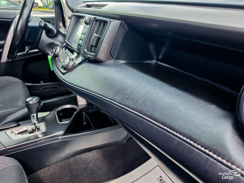 2017 TOYOTA RAV4 XLE - TOY127110