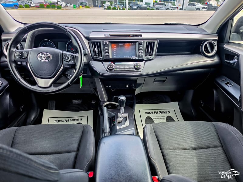 2017 TOYOTA RAV4 XLE - TOY127110