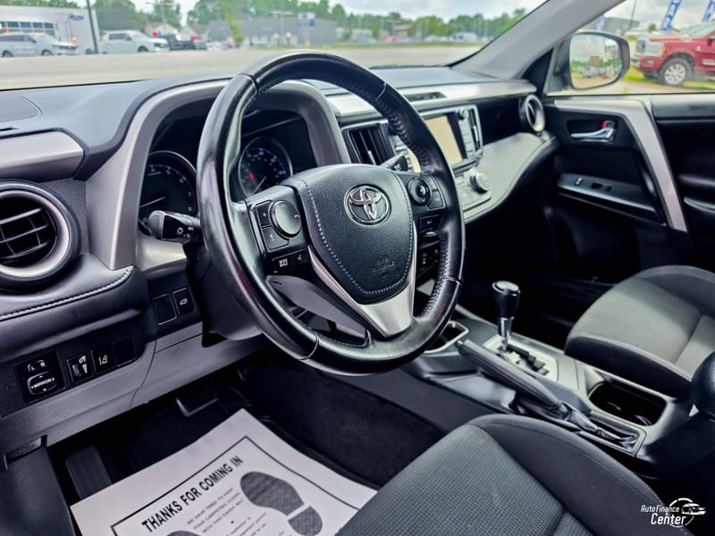 2017 TOYOTA RAV4 XLE - TOY127110