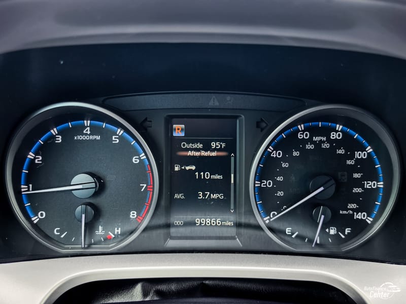 2017 TOYOTA RAV4 XLE - TOY127110