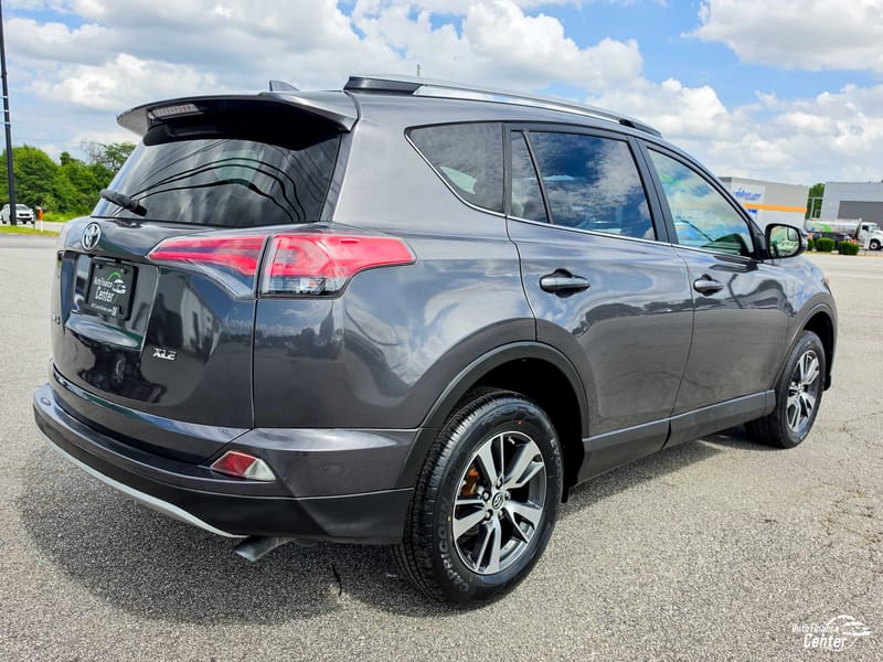 2017 TOYOTA RAV4 XLE - TOY127110