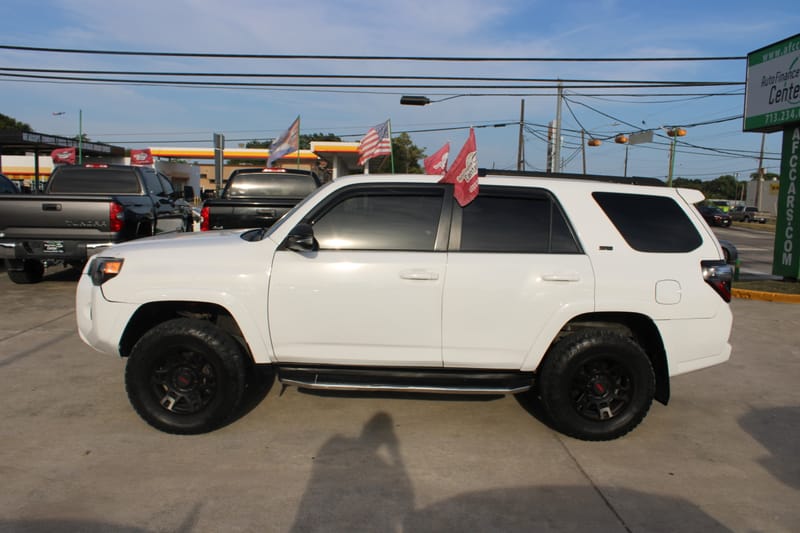 2016 TOYOTA 4RUNNER - TOY127764B