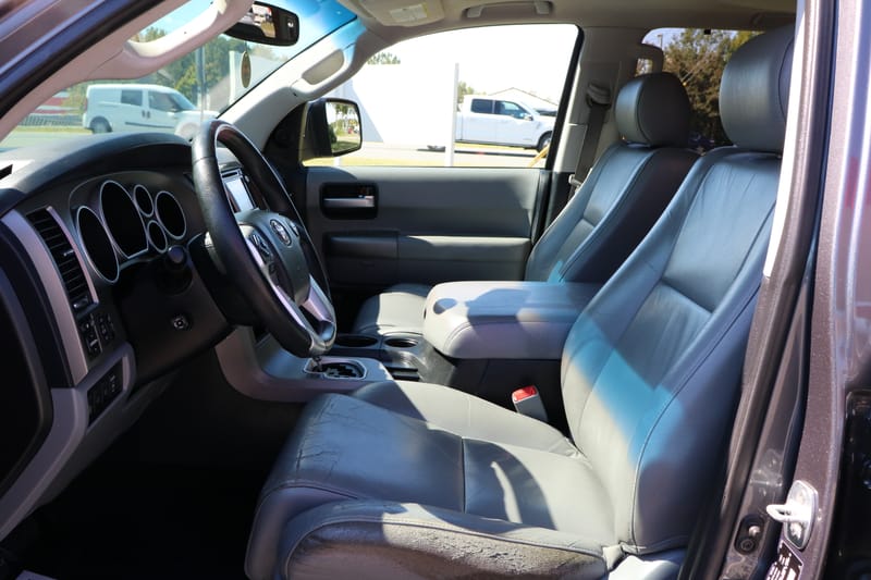 2016 TOYOTA SEQUOIA LIMITED - TOY137900B