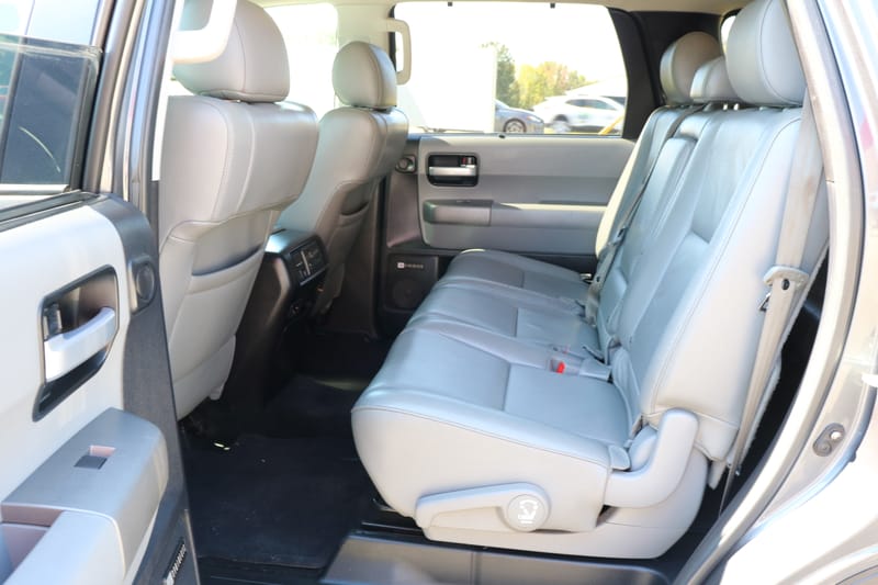 2016 TOYOTA SEQUOIA LIMITED - TOY137900B