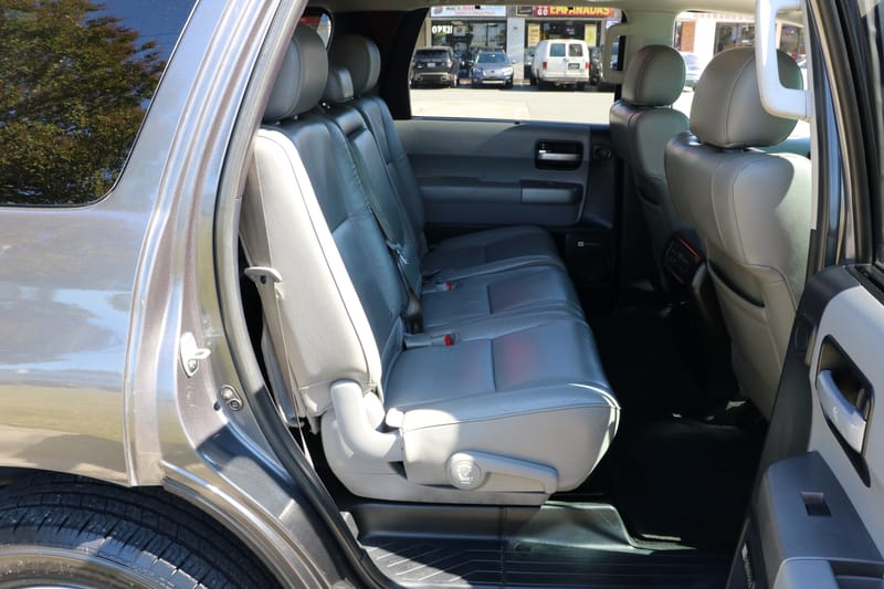 2016 TOYOTA SEQUOIA LIMITED - TOY137900B