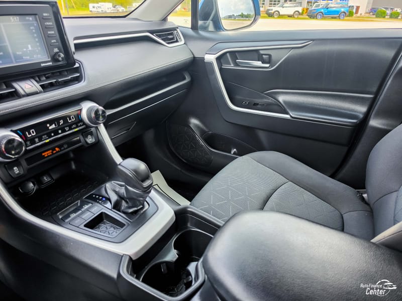 2021 TOYOTA RAV4 XLE - TOY138263