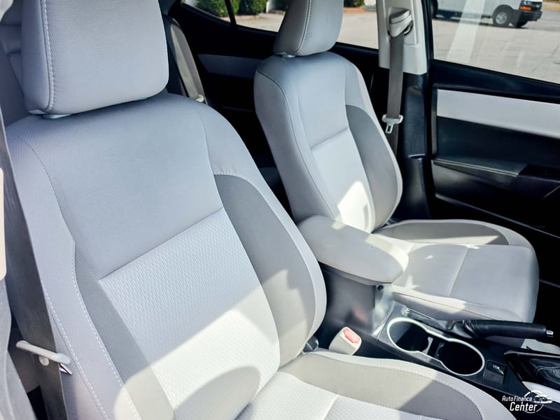 2019 TOYOTA COROLLA LE - TOY142911B