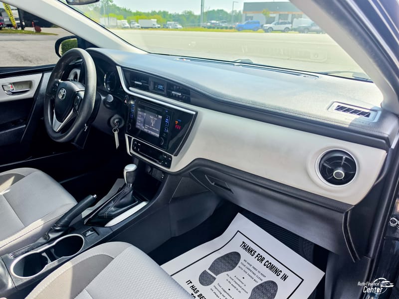 2019 TOYOTA COROLLA LE - TOY142911B