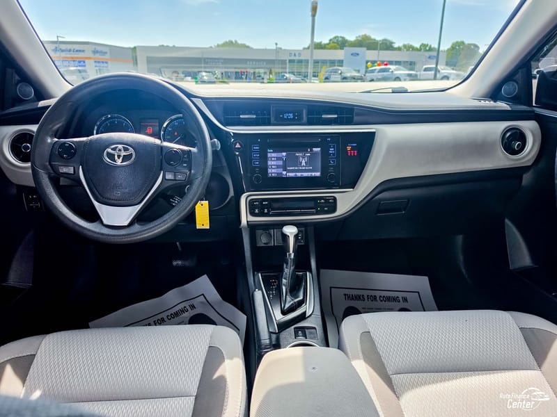 2019 TOYOTA COROLLA LE - TOY142911B