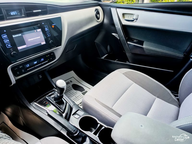 2019 TOYOTA COROLLA LE - TOY142911B