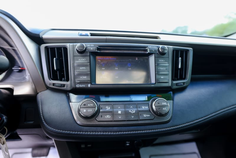 2015 TOYOTA RAV4 XLE - TOY147612