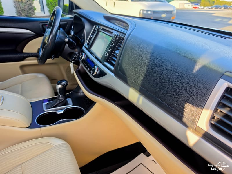 2016 TOYOTA HIGHLANDER LE PLUS - TOY148982