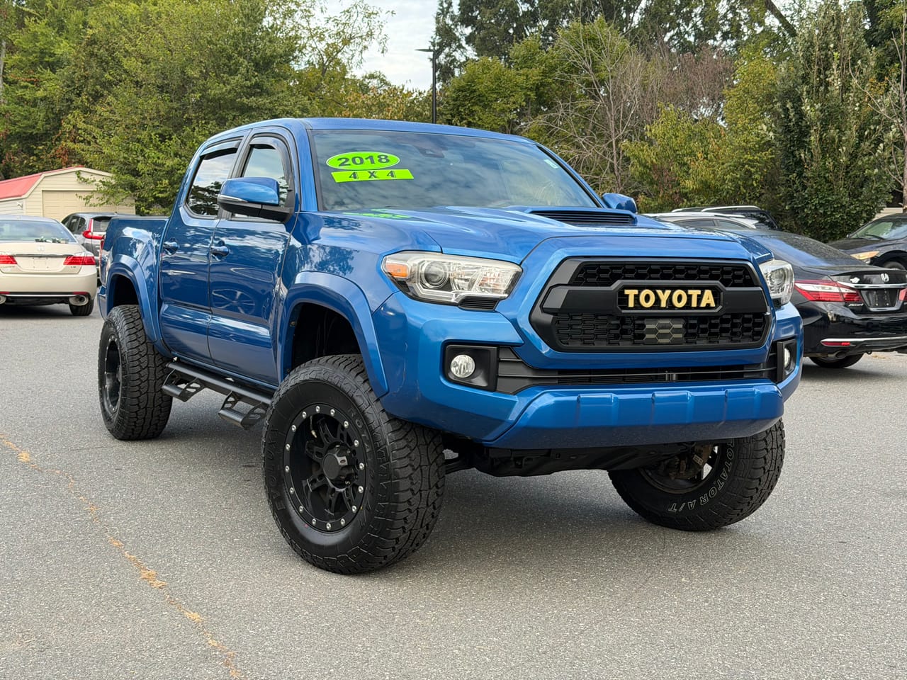 2018 TOYOTA TACOMA TRD SPORT - TOY152560B — photo 1 of 19