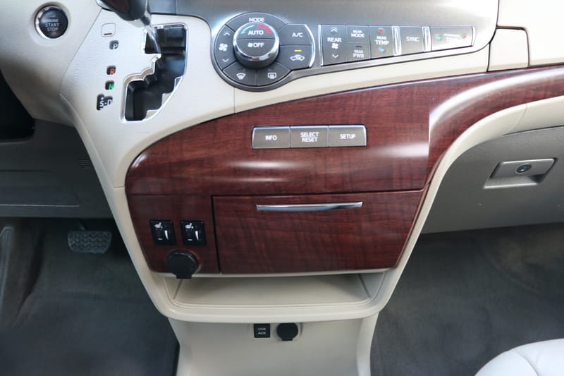 2011 TOYOTA SIENNA XLE - TOY157602