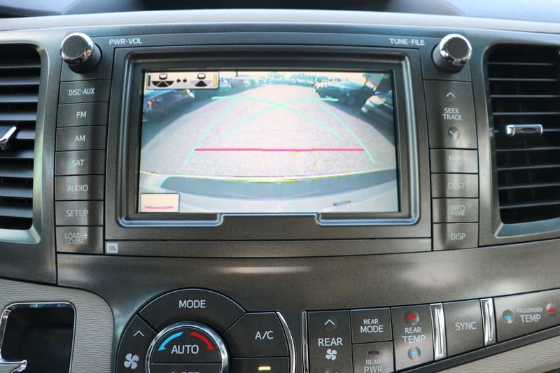 2011 TOYOTA SIENNA XLE - TOY157602