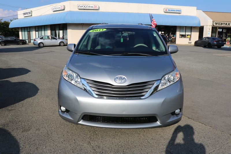 2011 TOYOTA SIENNA XLE - TOY157602
