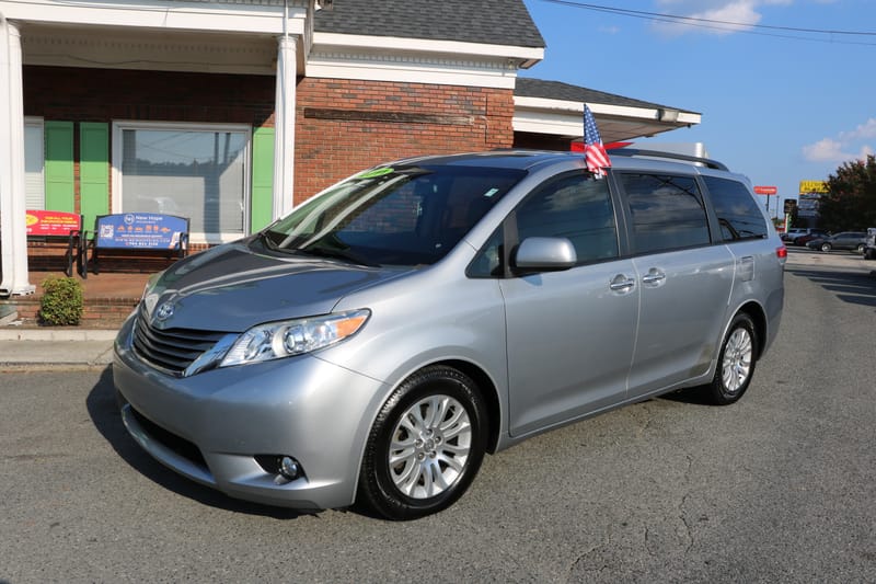 2011 TOYOTA SIENNA XLE - TOY157602