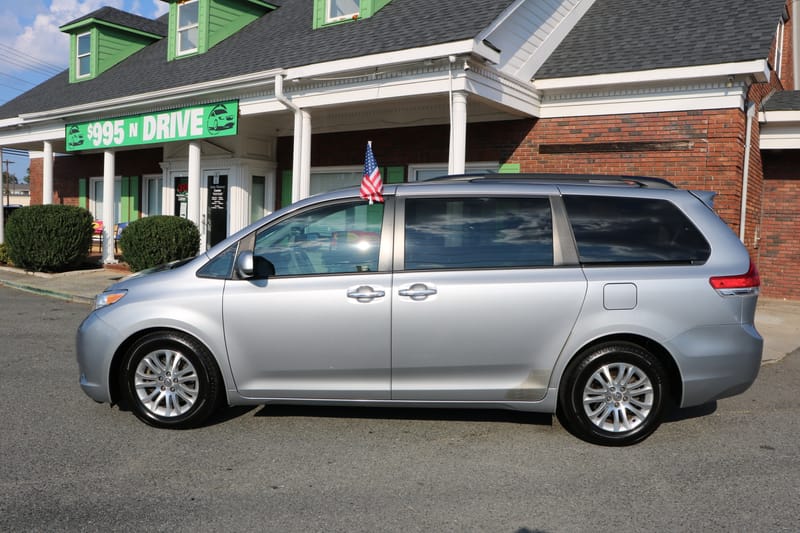 2011 TOYOTA SIENNA XLE - TOY157602