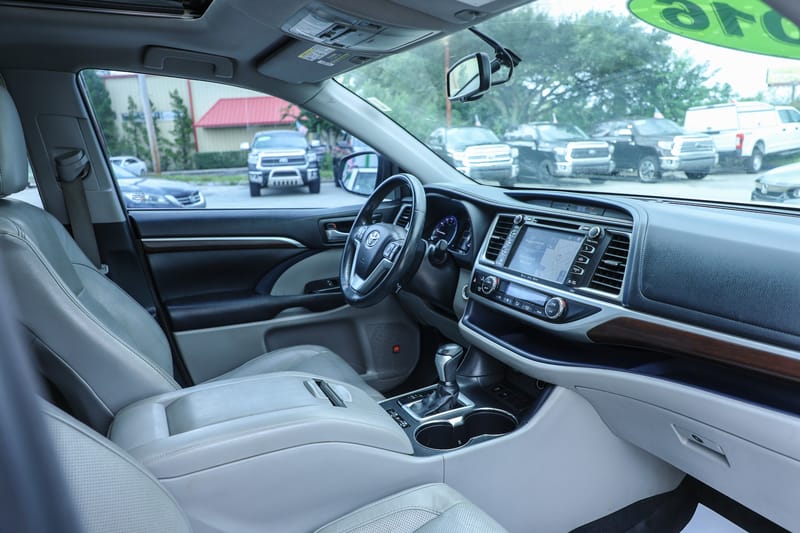 2016 TOYOTA HIGHLANDER LIMITED - TOY174556