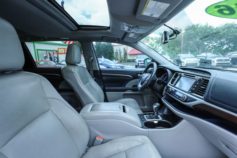 2016 TOYOTA HIGHLANDER LIMITED - TOY174556