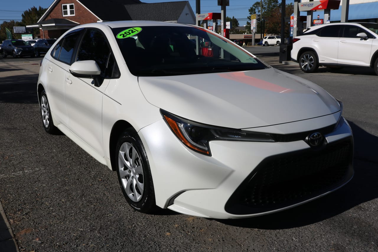2021 TOYOTA COROLLA LE - TOY196592 — photo 1 of 18