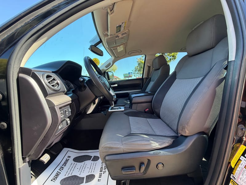 2016 TOYOTA TUNDRA - TOY198582B