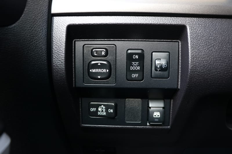 2016 TOYOTA TUNDRA SR5 - TOY203727C