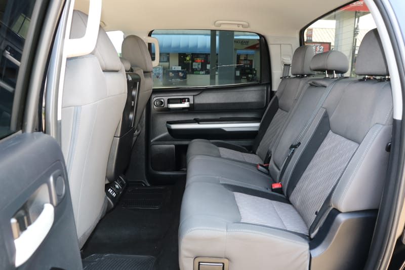 2016 TOYOTA TUNDRA SR5 - TOY203727C