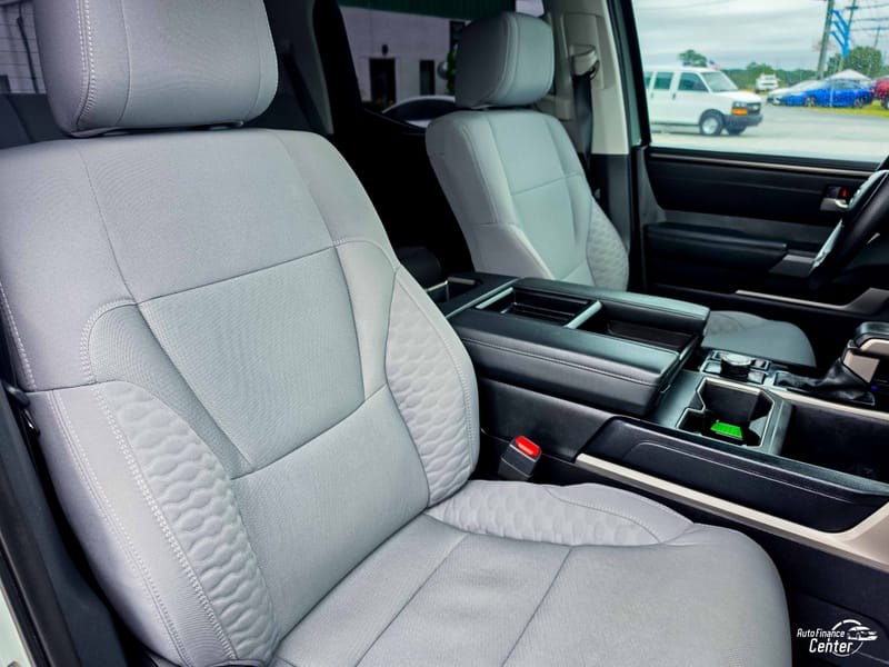 2024 TOYOTA TUNDRA SR5 - TOY228510