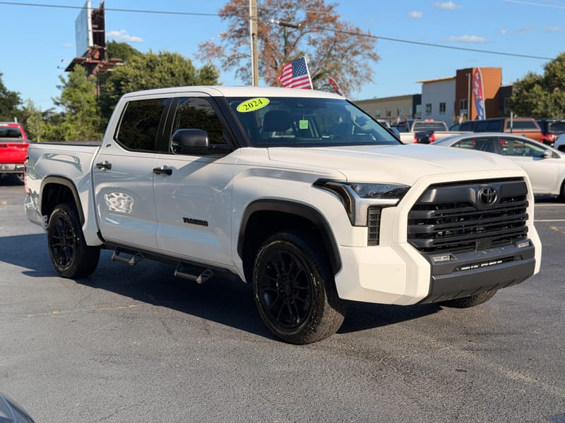 2024 TOYOTA TUNDRA SR5 - TOY231760