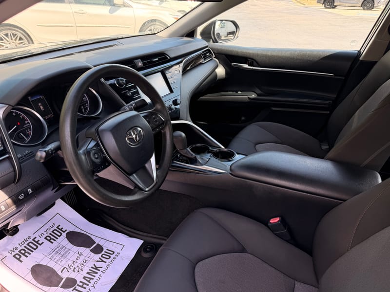2019 TOYOTA CAMRY LE - TOY234535