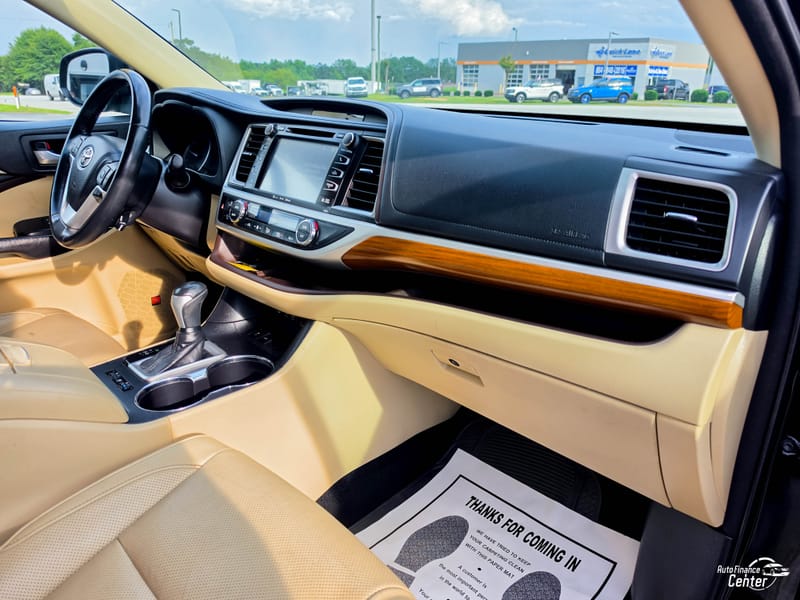 2018 TOYOTA HIGHLANDER LIMITED - TOY258421C