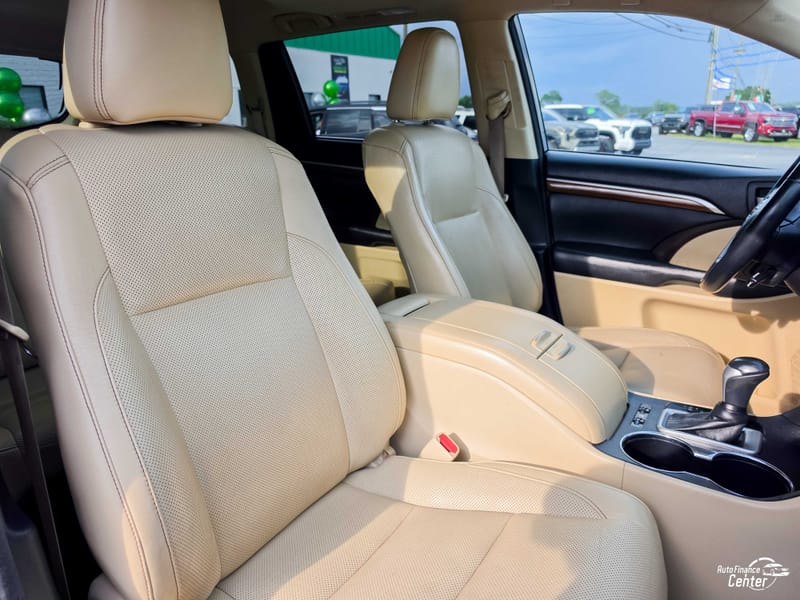 2018 TOYOTA HIGHLANDER LIMITED - TOY258421C