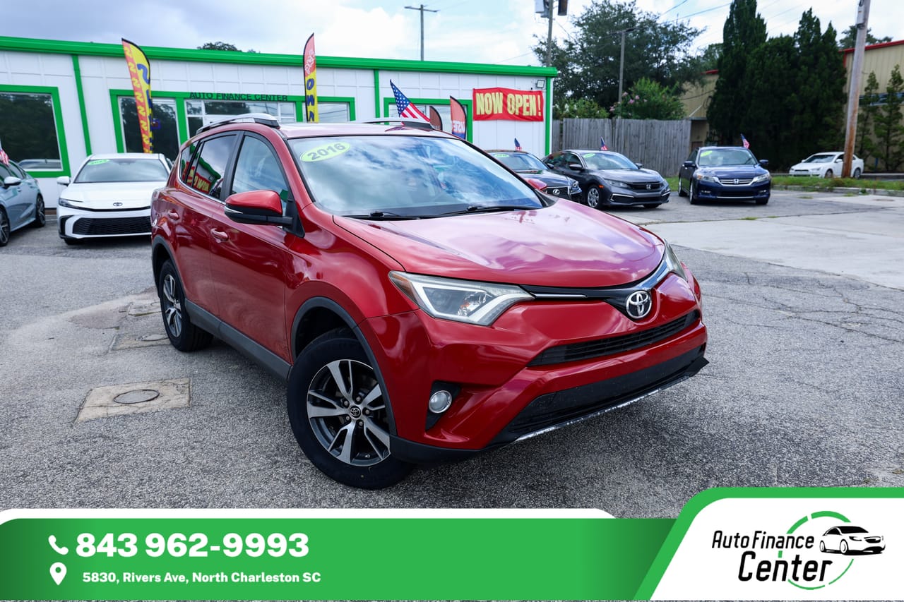 2016 TOYOTA RAV4 XLE - TOY265308 — photo 1 of 31