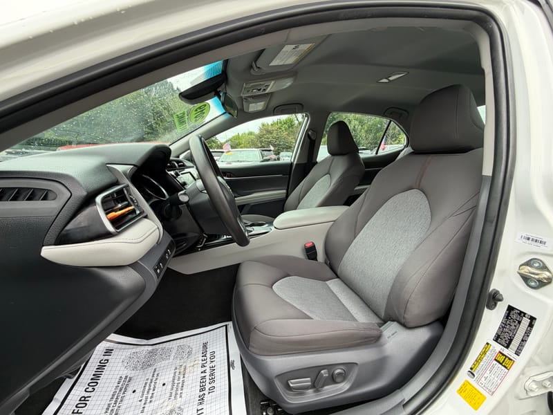 2019 TOYOTA CAMRY LE - TOY266857