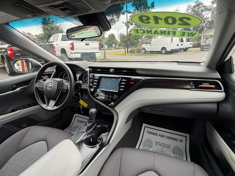 2019 TOYOTA CAMRY LE - TOY266857