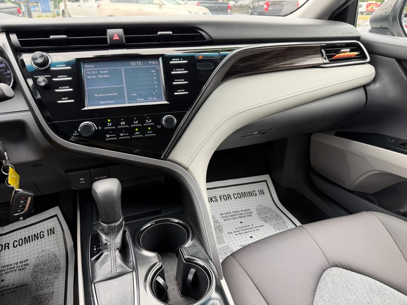 2019 TOYOTA CAMRY LE - TOY266857