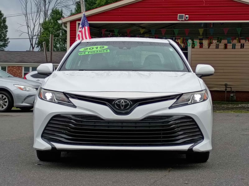 2019 TOYOTA CAMRY LE - TOY266857