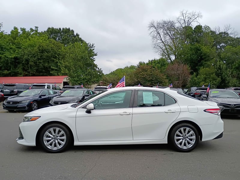 2019 TOYOTA CAMRY LE - TOY266857
