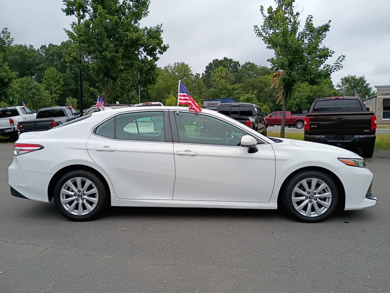 2019 TOYOTA CAMRY LE - TOY266857