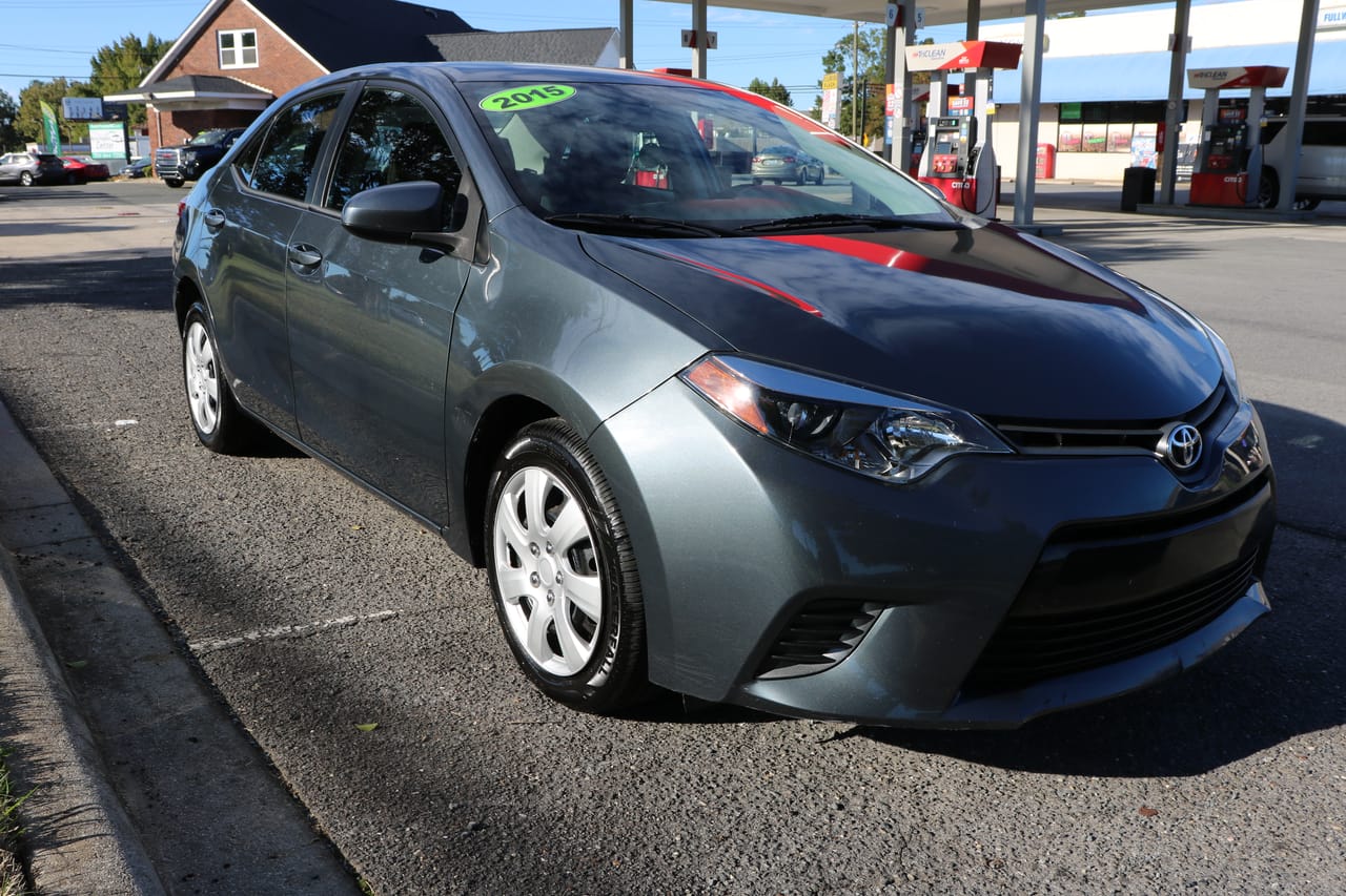 2015 TOYOTA COROLLA LE - TOY282523D — photo 1 of 17