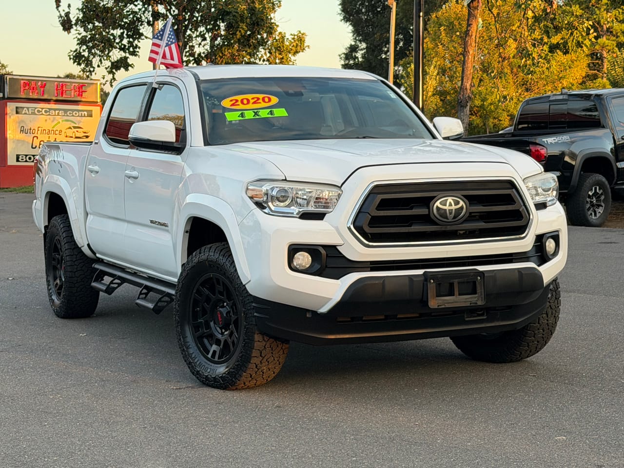 2020 TOYOTA TACOMA SR5 - TOY289206 — photo 1 of 15
